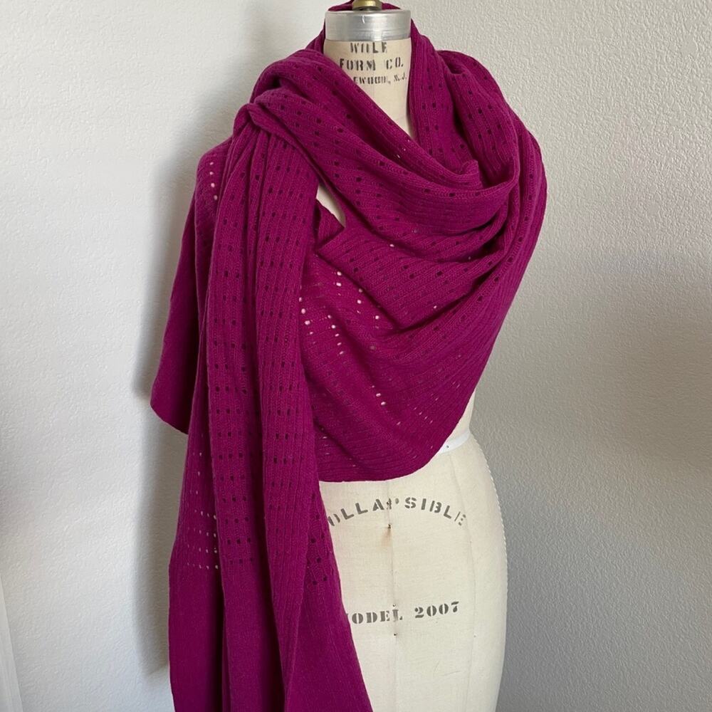 Kenneth Cole - Wool & Cashmere Multi Use Pointelle Knit Scarf - Picture 5 of 7